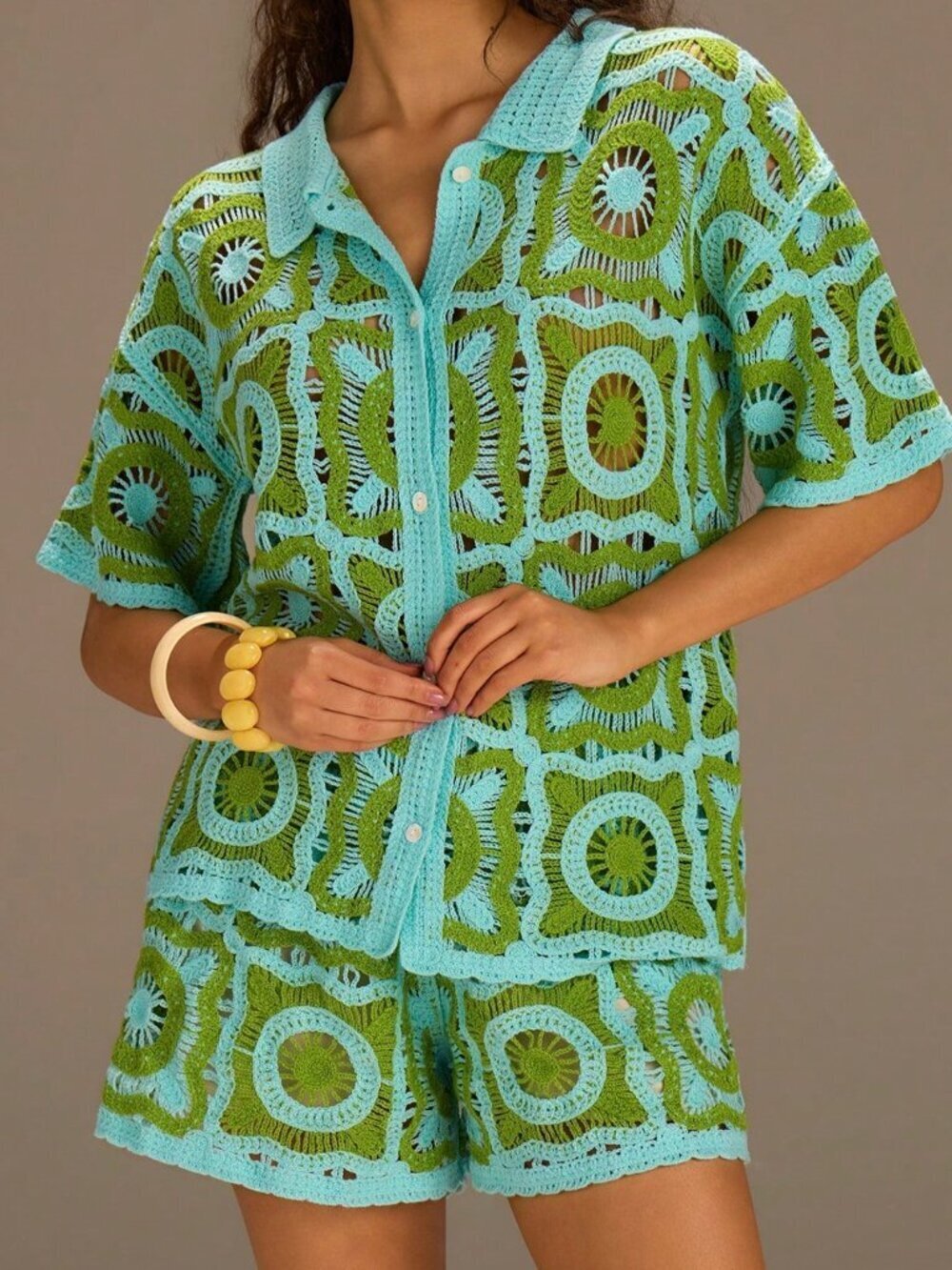 Green Casual Women's Crochet Hollow Buttoned Knit Top & Shorts Set